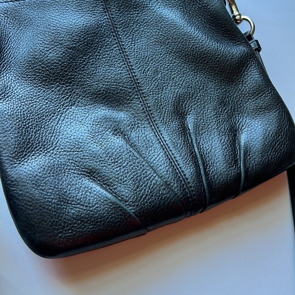 Authentic Coach Black Leather Messenger Crossbody Bag - Picture 6 of 9